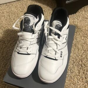 550 new balance black and white
